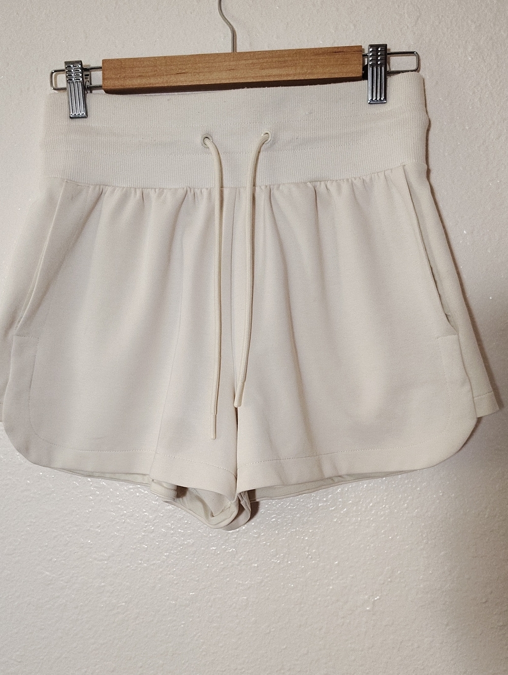Cream White Extra High Rise Dynamic Fleece Shorts
